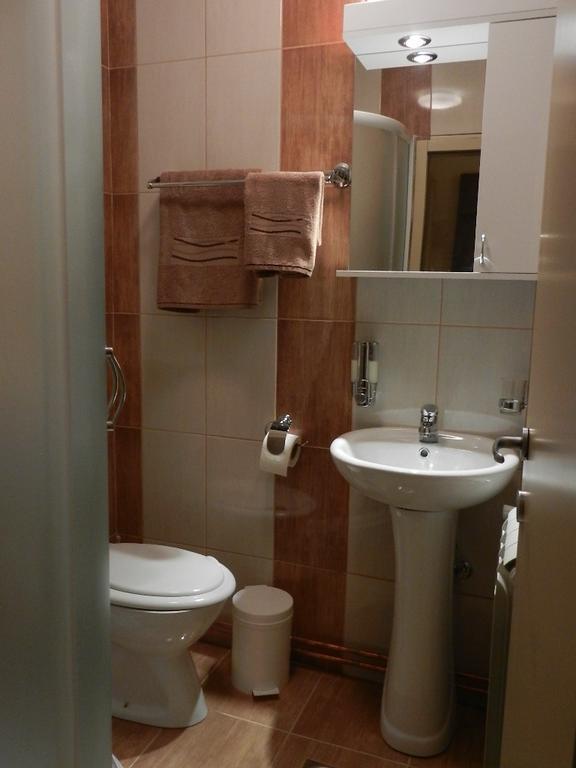 Guesthouse Ellite โปชาเรวัซ ห้อง รูปภาพ
